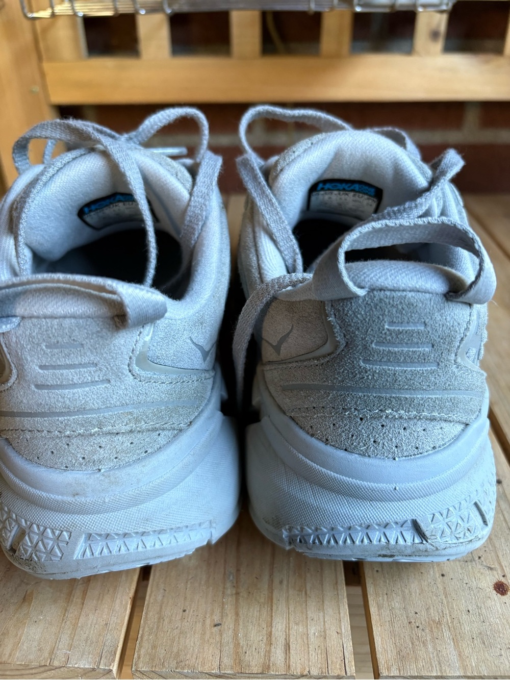 HOKA unisex Clifton in Limestone - Picture 3 of 5